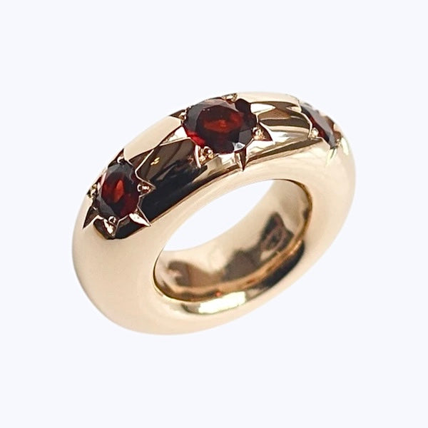 Bronze Star Ring With Garnet