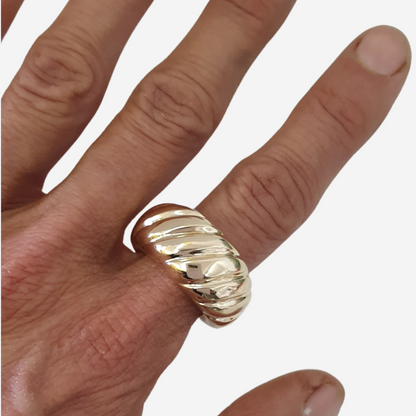 Half Scalloped Bronze Ring 13mm